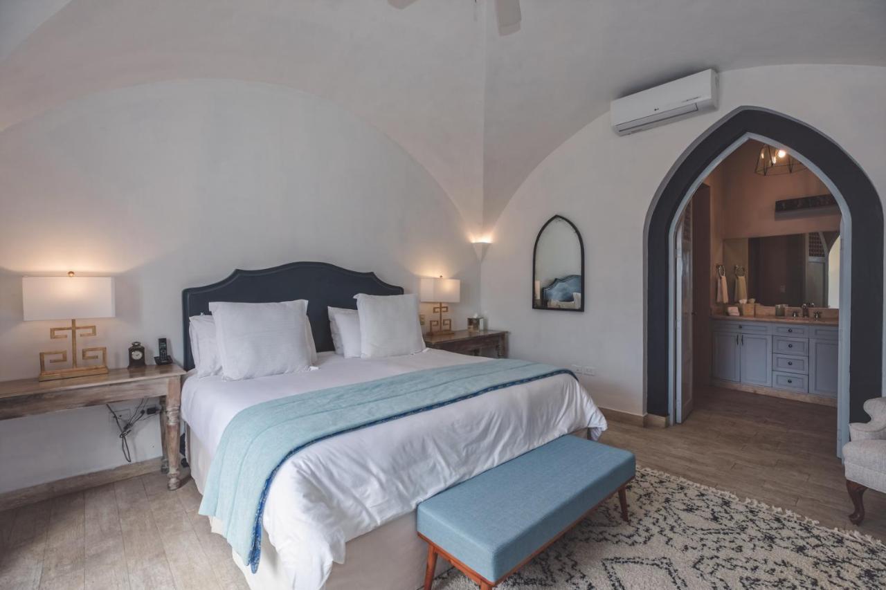 Casa Delphine Hotel
